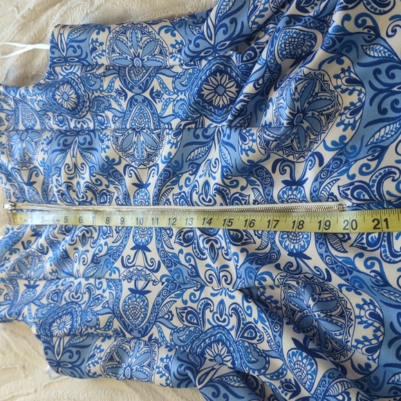 Like New Julian Taylor Dress - Picture 12 of 12